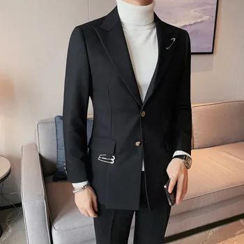 2023 Висококачествен нов мъжки блейзър в корейски стил, оборудвана модерен красив британски стил, обикновен костюм на диагонал с цип, velvet сако, палто
